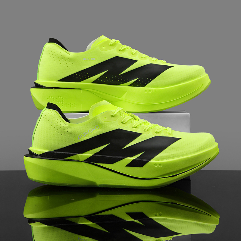 أحذية الجري للرجال من الكربون  - مراجعة Men Shoes Size Chart وسعره